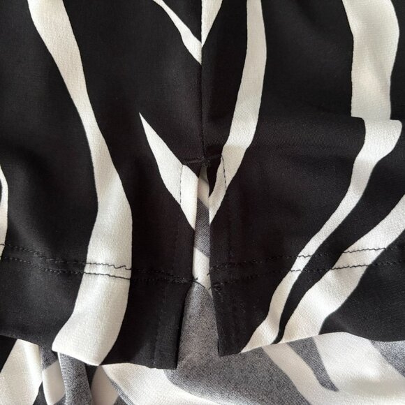 Chicos Size 0 Dress Zebra Print Cold Shoulder Womens Small Black White Brunch - Picture 6 of 9